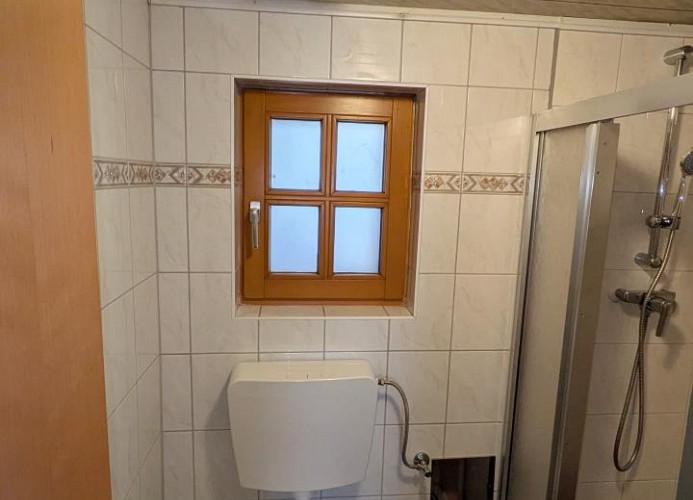 Doppeldusche WC Links